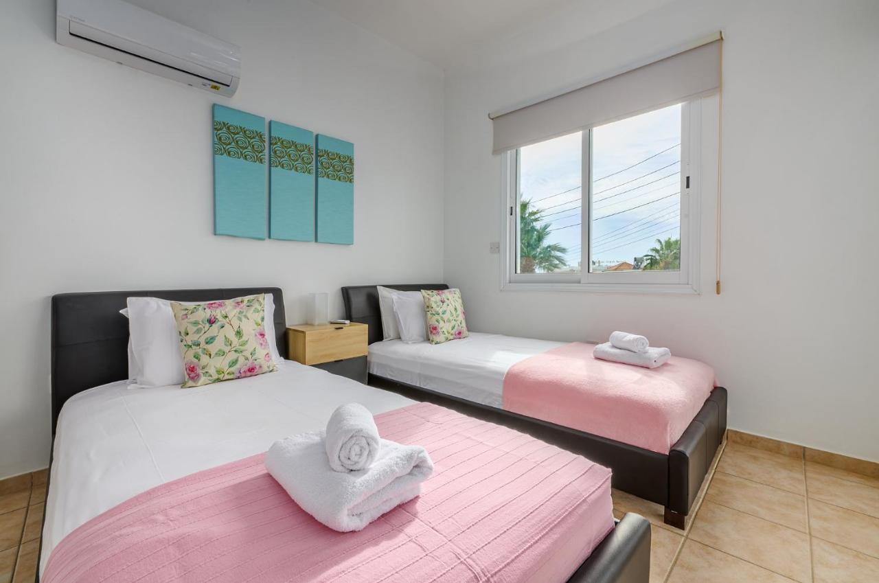 Villa Haven By Ezoria Villas Coral Bay Exterior photo